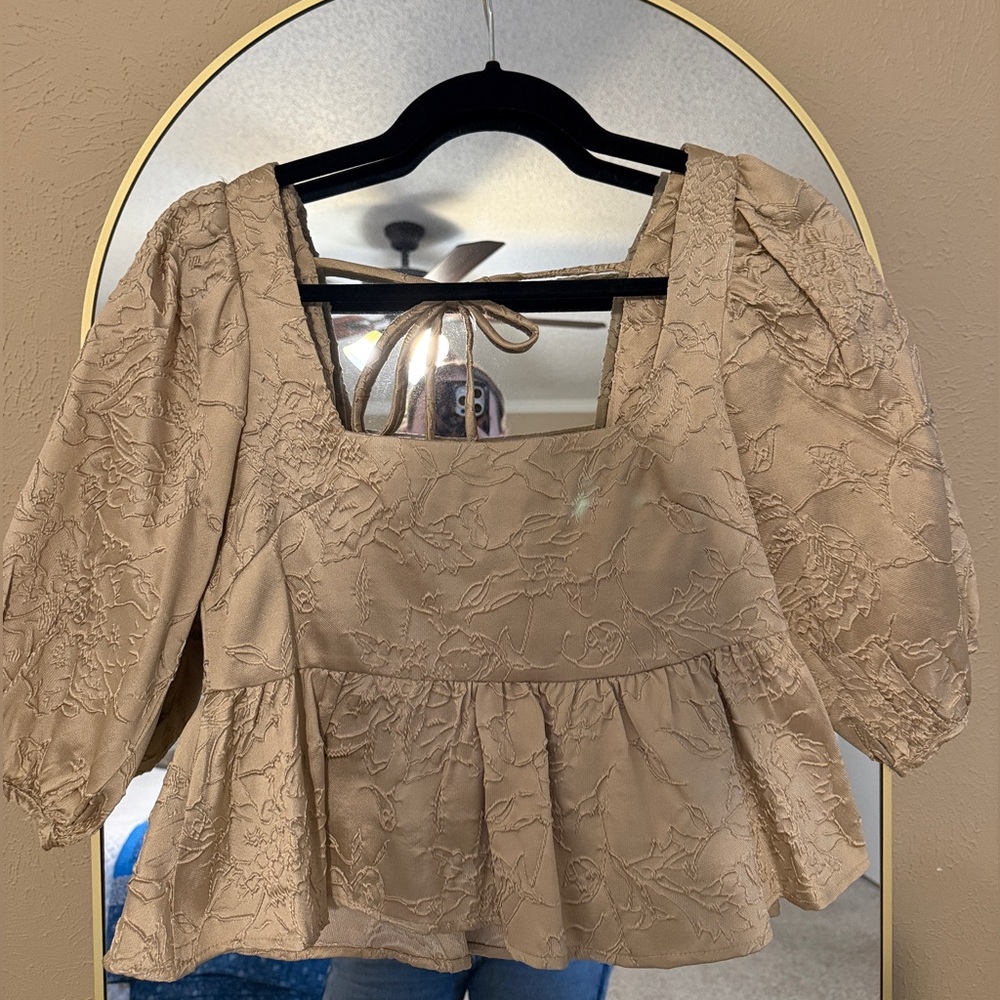 En Saison Beige Women's Top